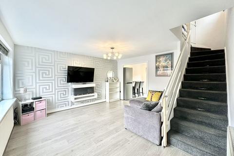 19 Dunnock Close, Stockport, SK2 5XD
