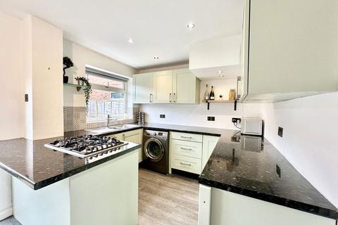 19 Dunnock Close, Stockport, SK2 5XD