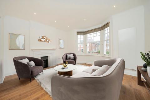 3 bedroom flat for sale, Salusbury Road, London NW6