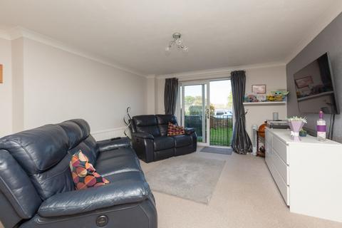 2 bedroom ground floor flat for sale, Shakespeare Road, Birchington, CT7