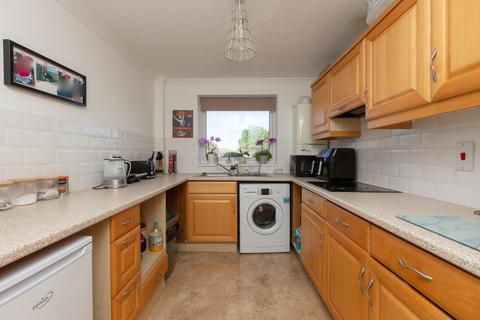 2 bedroom ground floor flat for sale, Shakespeare Road, Birchington, CT7