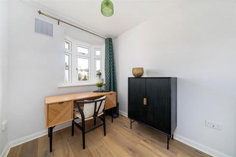 45 Churston Drive, Morden, SM4 4JD