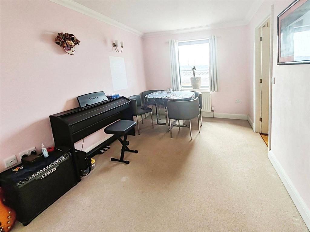 Living/Dining Room