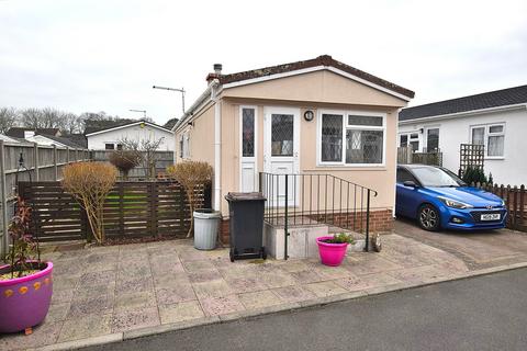 2 bedroom mobile home for sale, Woodlands Park, Stopples Lane, Hordle, Lymington, Hampshire. SO41 0JB