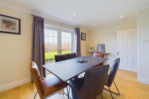 5 bedroom detached house for sale, Allonby Way, Aylesbury HP21