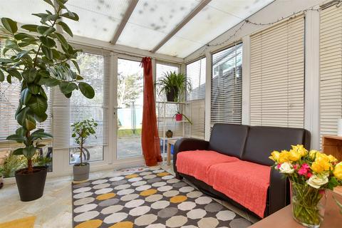 15 Rosemary Close, Croydon, CR0 3GS