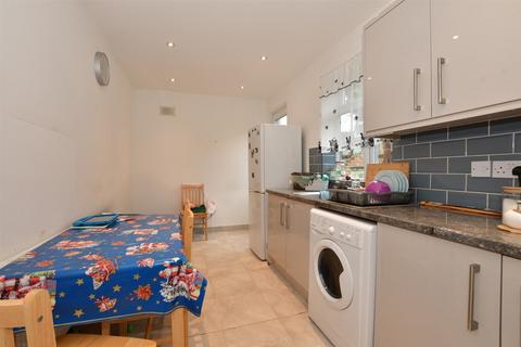 108 Sewardstone Gardens, London, E4 7QE
