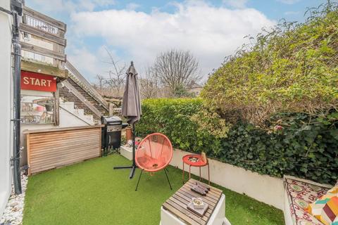 2 bedroom flat for sale, Tufnell Park Road, London N7