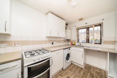 2 bedroom terraced house to rent, Watts Street, London SE15