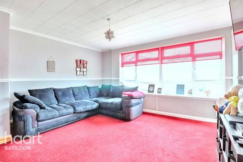 1 bedroom apartment for sale, Markhams Chase, Basildon