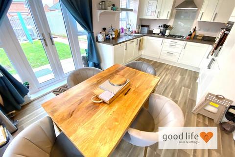 10 Ambrunes Close, Ryhope, Sunderland, SR2 0FL
