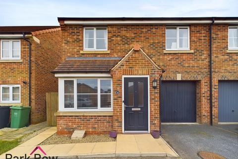 3 bedroom semi-detached house for sale, Southlands Close, South Milford, Leeds