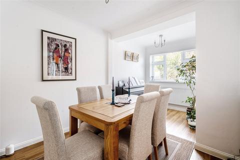 25 Laurel Close, North Warnborough, Hook, RG29 1BH