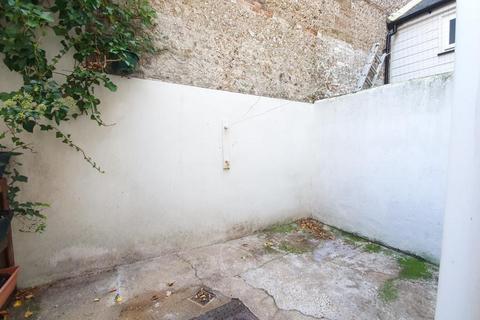 3 bedroom terraced house to rent, Castle Street, Brighton, BN1