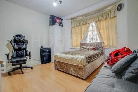 3 bedroom end of terrace house for sale, Kenwyn Drive, London, NW2