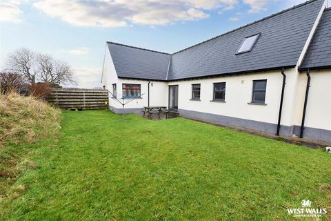 3 bedroom cottage for sale, Cuffern, Nr Roch