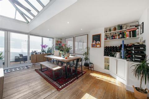 3 bedroom mews for sale, Ledbury Mews North, W11