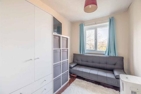26 Tweed Road, Slough, SL3 8XA