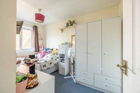 26 Tweed Road, Slough, SL3 8XA