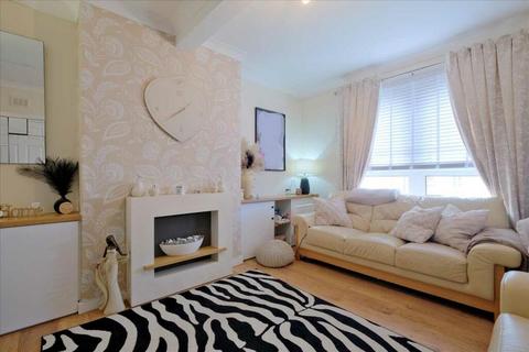 2 bedroom flat to rent, Hill Street, Hamilton, ML3