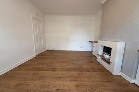 2 bedroom flat to rent, Hill Street, Hamilton, ML3