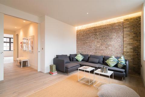 3 bedroom apartment to rent, Great Titchfield Street, London, W1W