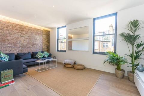 3 bedroom apartment to rent, Great Titchfield Street, London, W1W