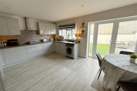 7a Crompton Avenue, Bidford On Avon, Alcester, B50 4DG