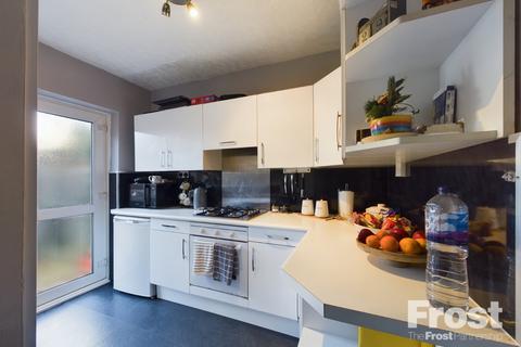 1 bedroom maisonette for sale, Cambria Gardens, Stanwell, Middlesex, TW19