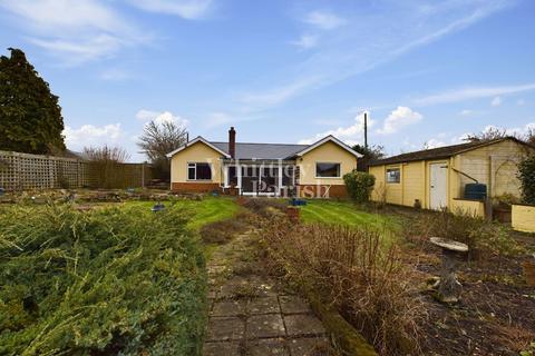 undefined, Hall Road, Winfarthing