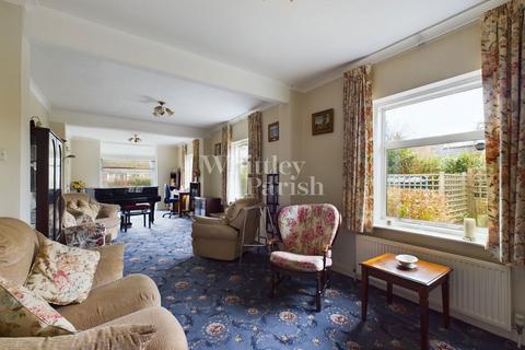 undefined, Hall Road, Winfarthing