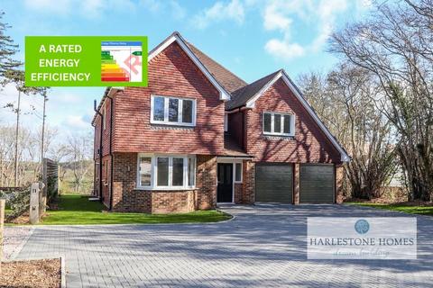 5 bedroom detached house for sale, North Trade Road, BATTLE, TN33