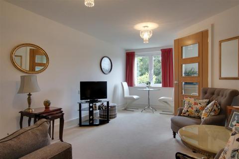 1 bedroom apartment for sale, Snakes Lane West, Woodford Green IG8