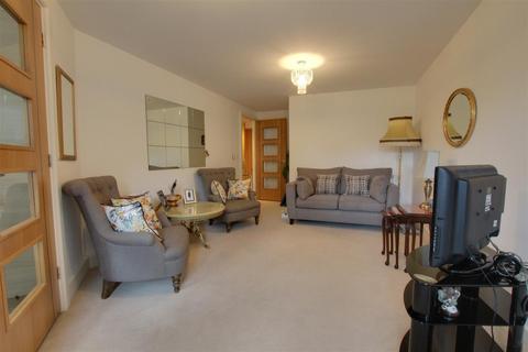 1 bedroom apartment for sale, Snakes Lane West, Woodford Green IG8