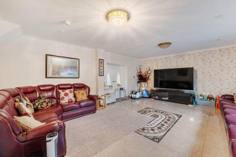 4 Breeze Mount, Prestwich, Manchester, M25 0AH