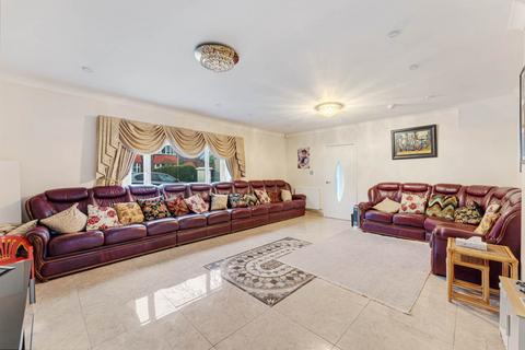 4 Breeze Mount, Prestwich, Manchester, M25 0AH