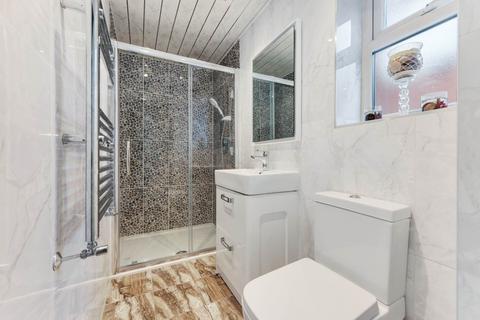 4 Breeze Mount, Prestwich, Manchester, M25 0AH