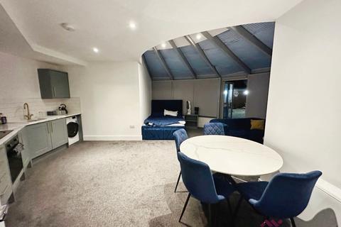 1 bedroom flat to rent, St. Helena Court, Jackson Road, Clacton-On-Sea CO15