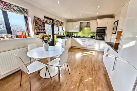 5 Langley Garden, Fordingbridge, SP6 1QL