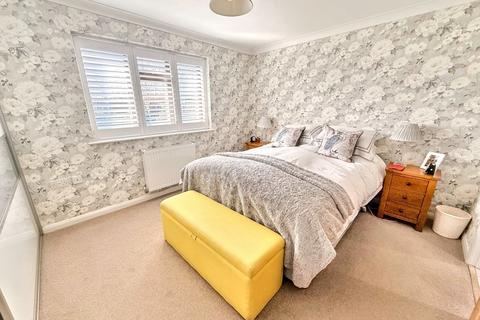 5 Langley Garden, Fordingbridge, SP6 1QL