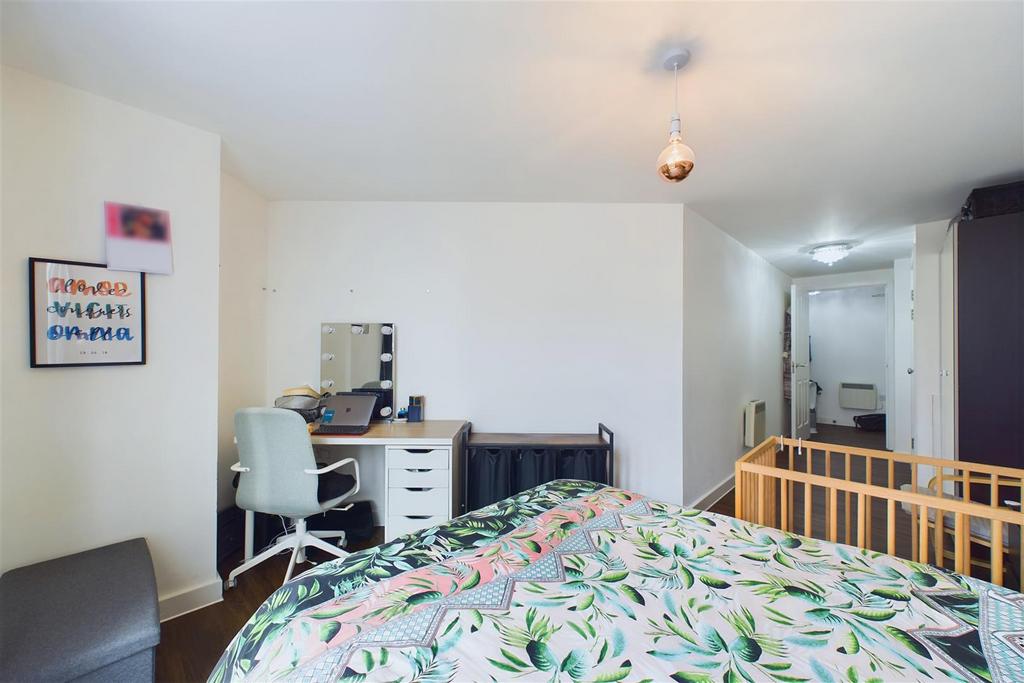 CAM01799 G0-PR0127-STILL002.jpg