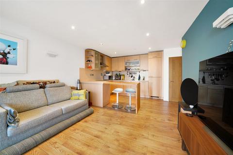 2 bedroom apartment for sale, Baltic Apartments, Royal Victoria Dock, E16