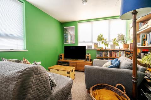 1 bedroom flat for sale, High Wycombe,  Town Centre,  Buckinghamshire,  HP11