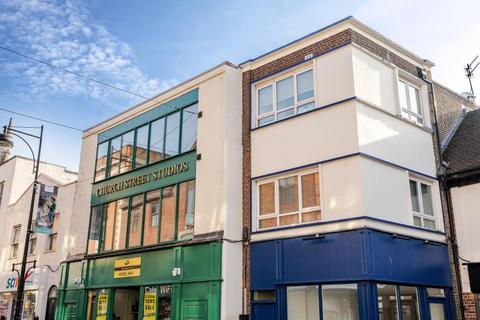 Flat 1, 22 Queens Square, High Wycombe, HP11 2DF