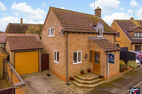 2 Bakers Lane, Norton, Daventry, NN11 2EL