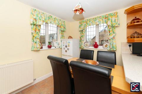 2 Bakers Lane, Norton, Daventry, NN11 2EL
