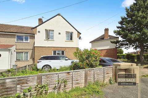 3 bedroom end of terrace house to rent, East Road, WEST DRAYTON UB7