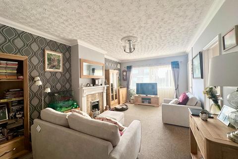 2 bedroom semi-detached bungalow for sale, Obelisk Rise, Kingsthorpe, Northampton NN2