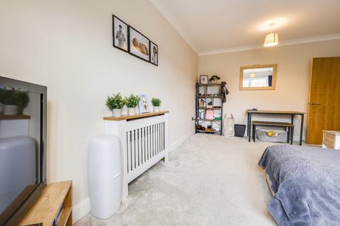 2 bedroom flat for sale, Farsley Beck Mews, Stanningley, Pudsey, Leeds,, LS13