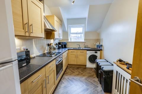2 bedroom flat for sale, Farsley Beck Mews, Stanningley, Pudsey, Leeds,, LS13